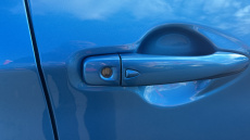 Nissan Qashqai 1.3 DiG-T N-Connecta 5dr [Glass Roof Pack] Petrol Hatchback